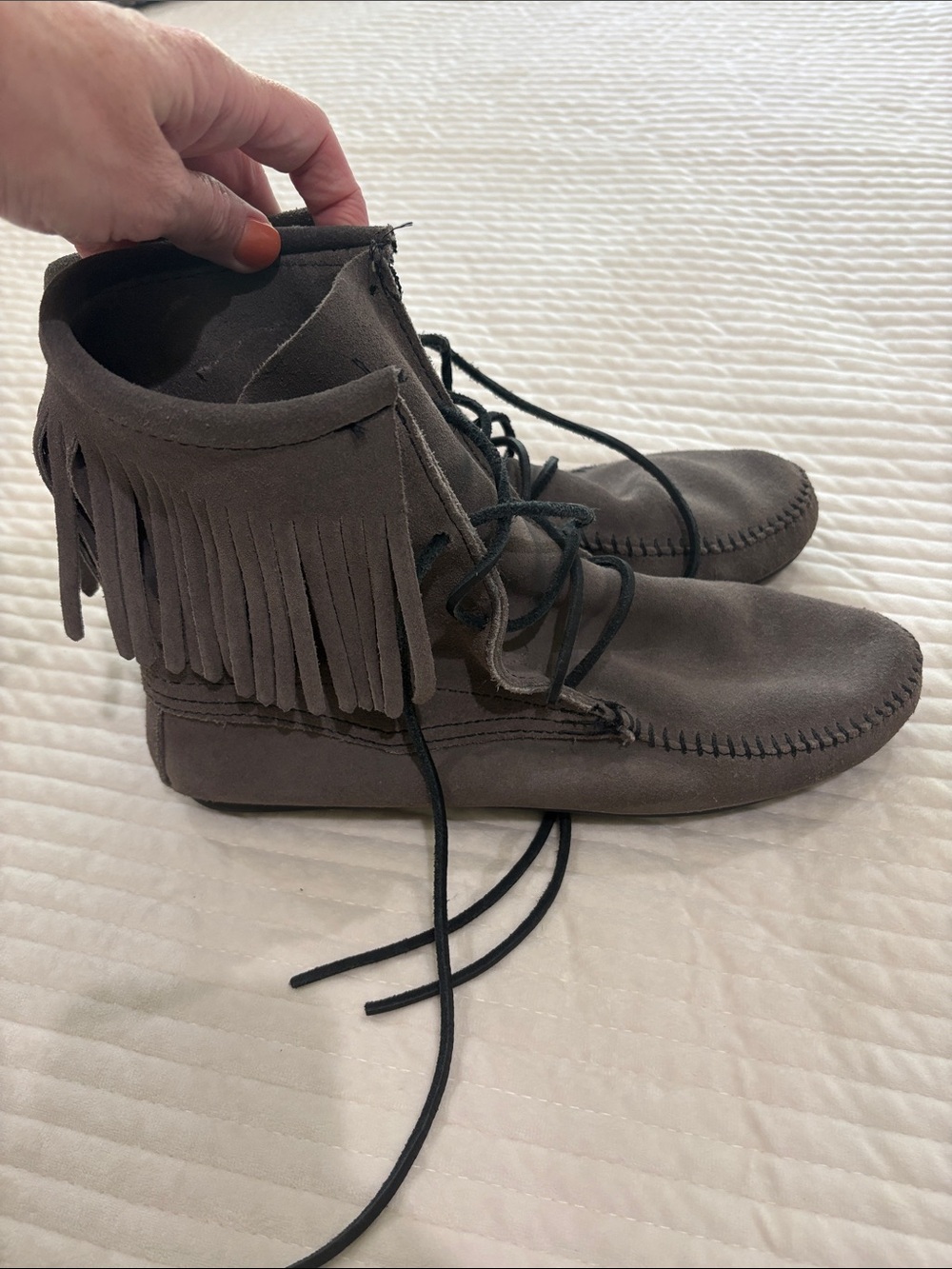 Women’s Minnetonka LaceUp boot